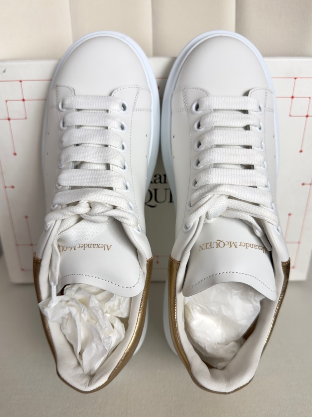 Alexander McQueen Oversized Larry Sneaker White Gold Men’s Leather 41 8 in Box - Picture 12 of 16